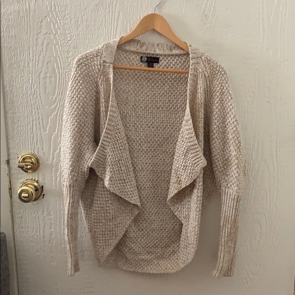 Sweater/Cardigan